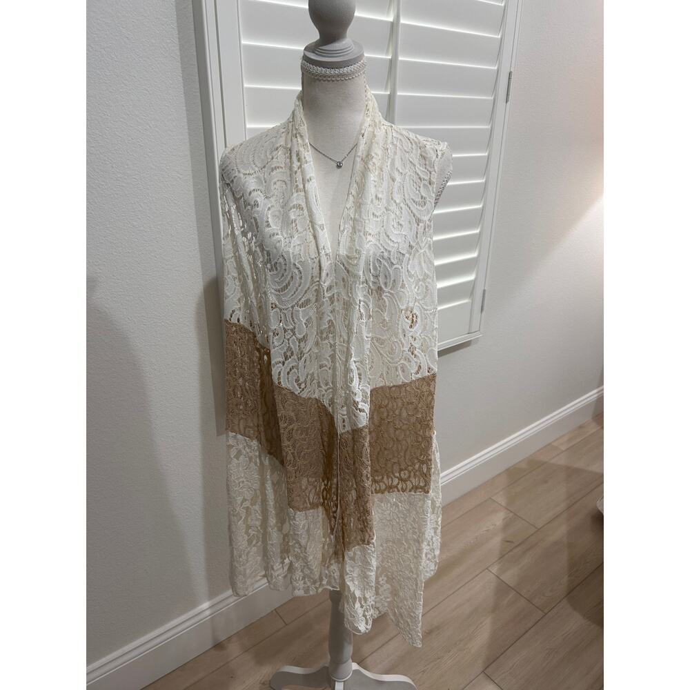 Chicos Cream and Beige crochet lace Sleeveless vest Chicos Size 2 (L/12) - Picture 2 of 8